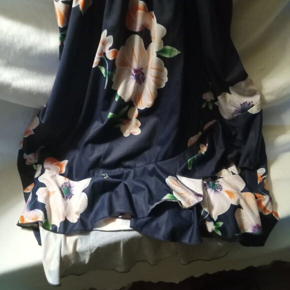 NWT Ultranice Floral Midi Dress, Size M - Picture 2 of 5